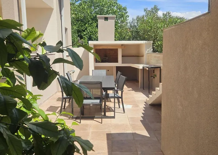 Magnolia Vakantiehuis Pirovac